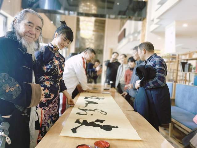 首屆一品天下三月三書畫藝術節隆重舉行，共促文化藝術交流